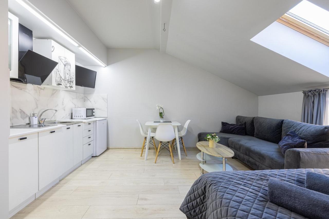 Dharma Stay Apartamentai Тельше Екстер'єр фото